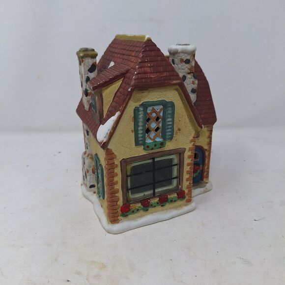 Vintage Longrich Ltd Christmas Village House Porcelain 7 Inch Painted Decoration - Picture 1 of 10
